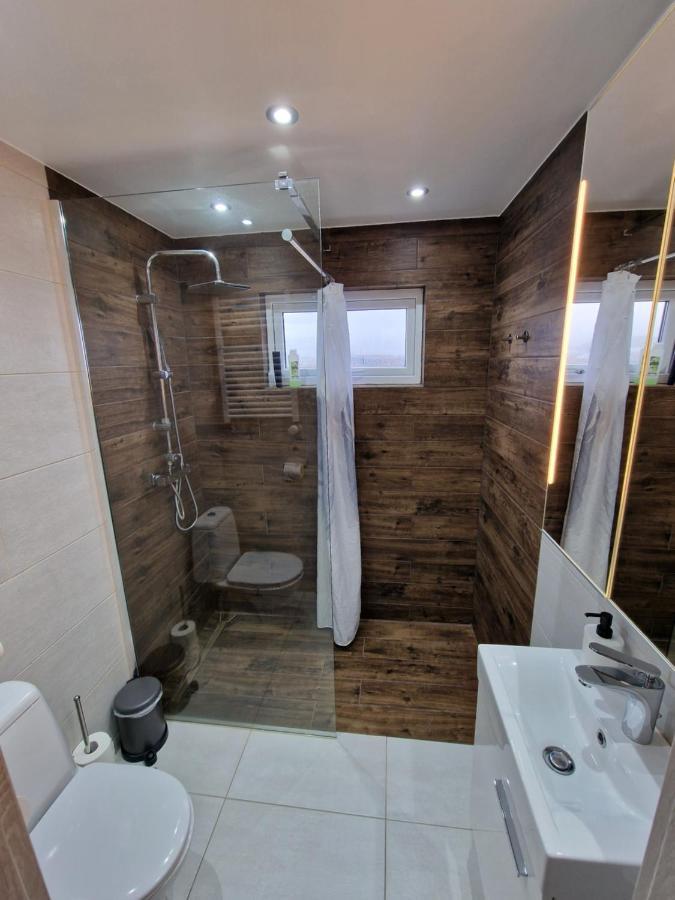 R&J Guesthouse Room Grindavík المظهر الخارجي الصورة