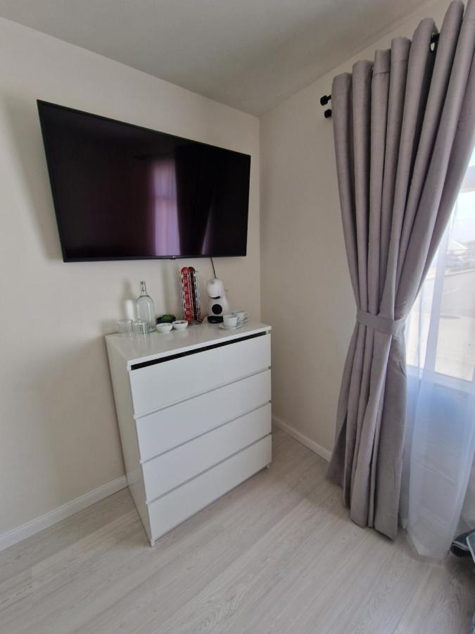 R&J Guesthouse Room Grindavík المظهر الخارجي الصورة