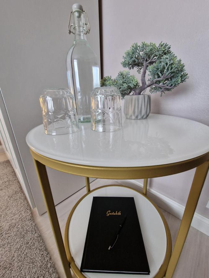 R&J Guesthouse Room Grindavík المظهر الخارجي الصورة