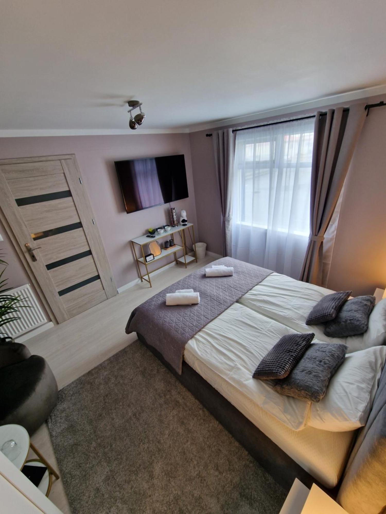 R&J Guesthouse Room Grindavík المظهر الخارجي الصورة